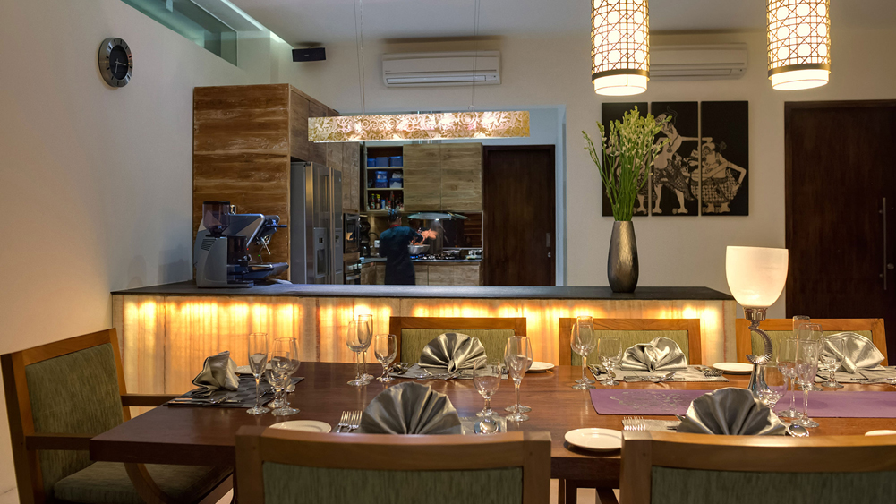 Villa Aiko - Intimate dining ambiance